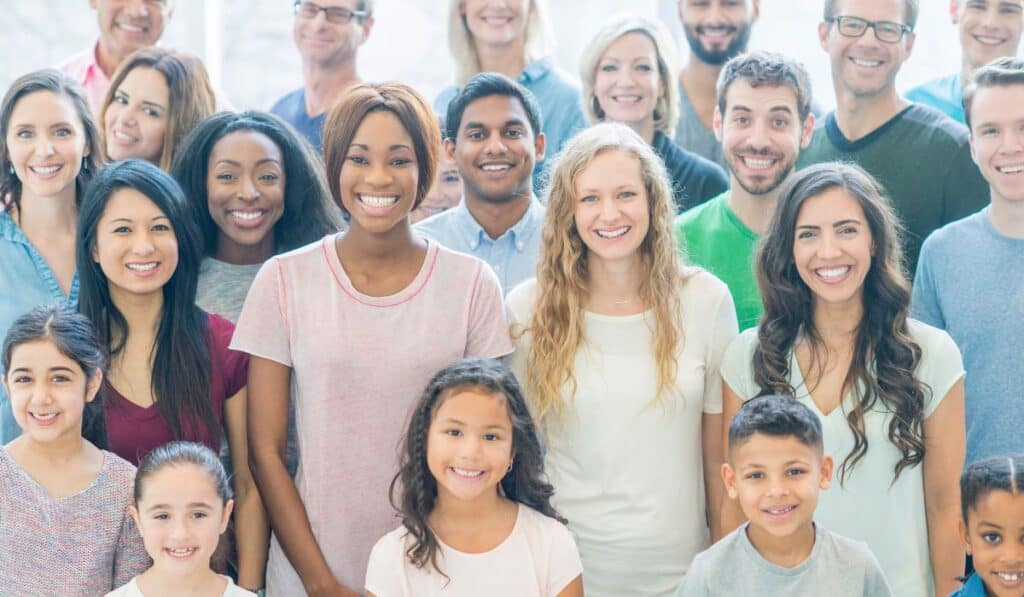 In this photo many people are smiling for photeeq photo ideas